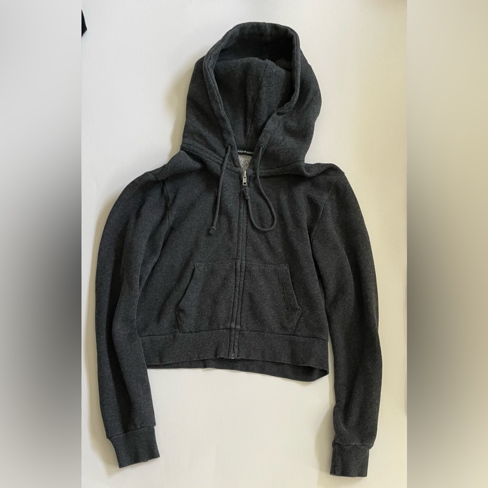 Brandy Melville cropped zip-up hoodie